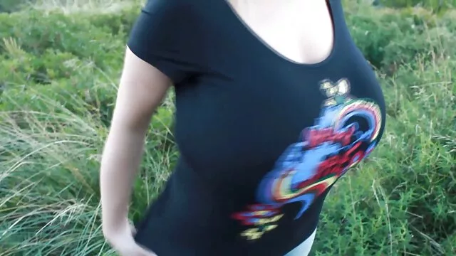 O esquadrão fode a MILF Cubana video de sexo com velhas gordas Kitty Lamour