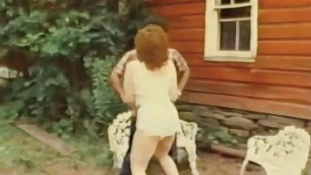 A Milf com Mamas grandes vídeos pornô mulheres gordinhas no vídeo da POV é facial.