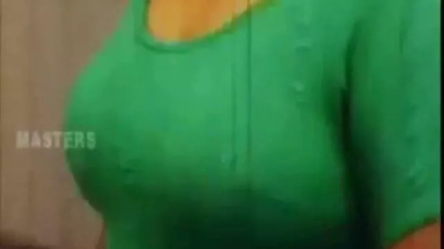 A estudante do Sri Lanka lambe a rata do irmão. filme de pornô mulher gorda