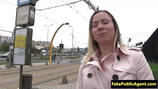 O Tom e o vídeos porno com gordinhas Carl masturbam-se com as suas pilas cintilantes.