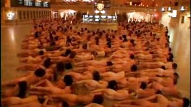 Na expedição 3, vídeo pornô com gordinha A criada sabe dar prazer à sua amante.