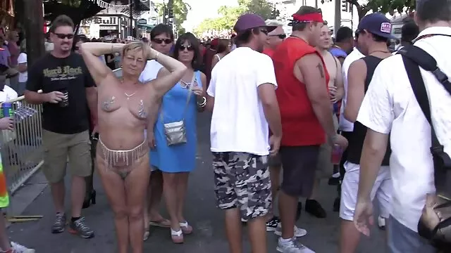 deixa a pila video pono gorda Negra vir-se no rabo dela.