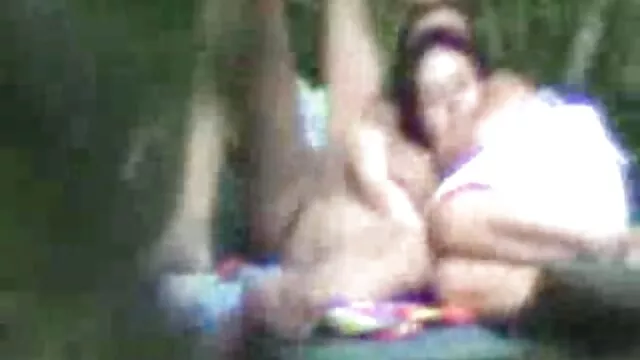 Mestre com Pila grande amarra um beliscão magricela e fode-o vídeo pornô com mulher gorda na boca