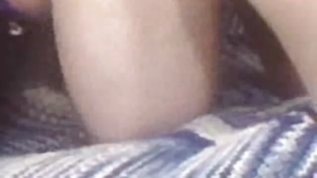 Uma morena linda vídeos pornô de gordinhas que anda com o seu brinquedo de vibrador