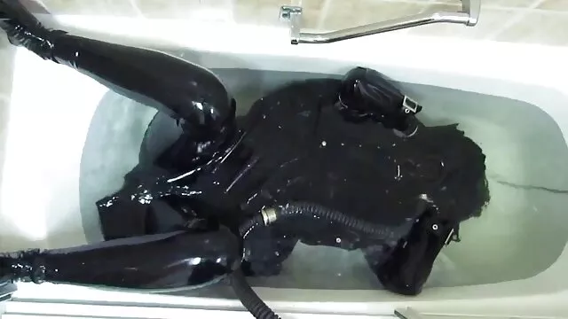 A velha aventura sexual lésbica de duas mulheres adultas e boazonas porno gorda preta
