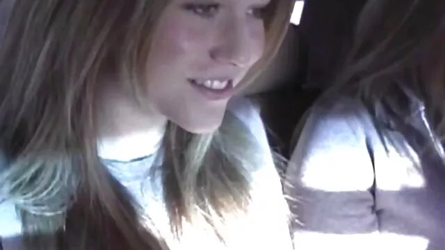 Linda rapariga de lingerie em meias de vídeo pornô gordinhas gostosas nylon com botas de couro vermelho sexy